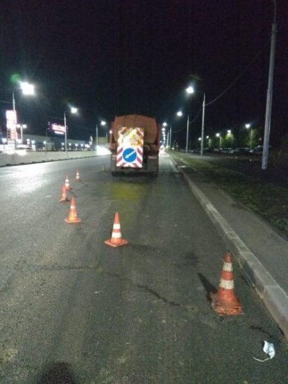 Неизвестный автомобилист сбил дорожного рабочего на Гусинобродском шоссе