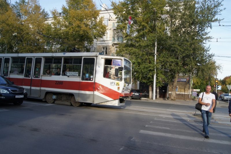 Движение трамваев останавливают разрытые теплотрассы