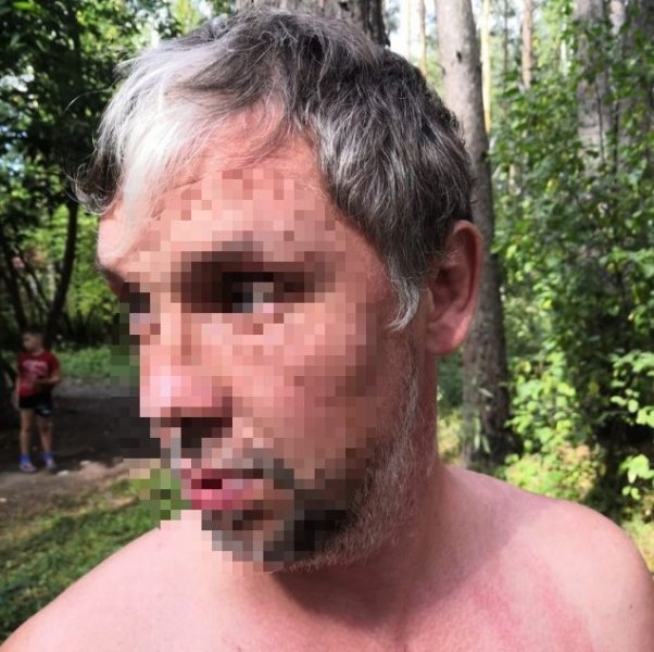 «Тащил детей в лес»: полураздетого мужчину задержали в Кольцово полицейские 