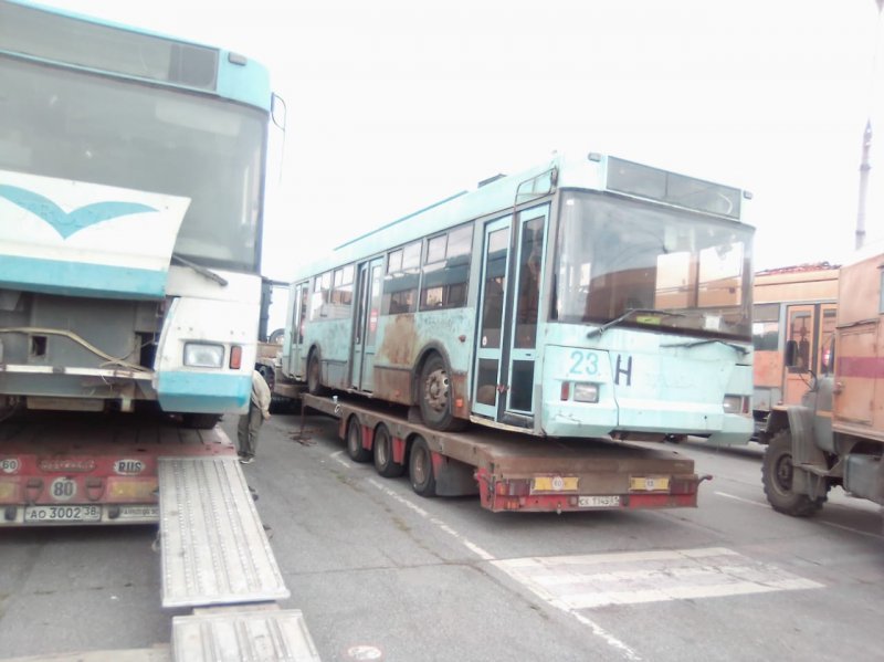 «Зачем нам этот хлам?»: Новосибирцы в шоке от подаренных троллейбусов из Твери 