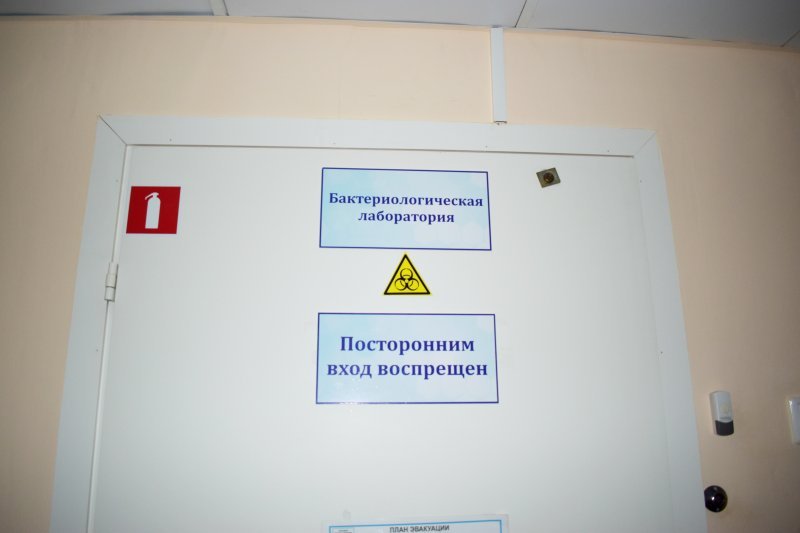 Новосибирским медикам обеспечат иммунитет от коронавируса на два года