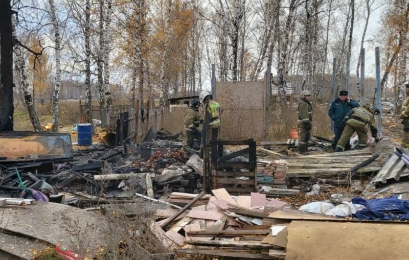 Жившая в заброшенном доме семья потеряла детей в пожаре
