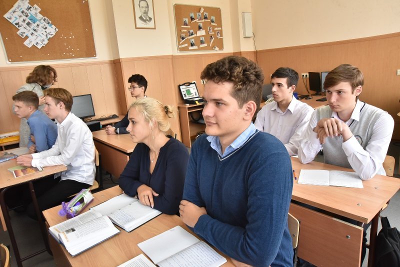 Учеников отправили на карантин в более чем трети новосибирских школ