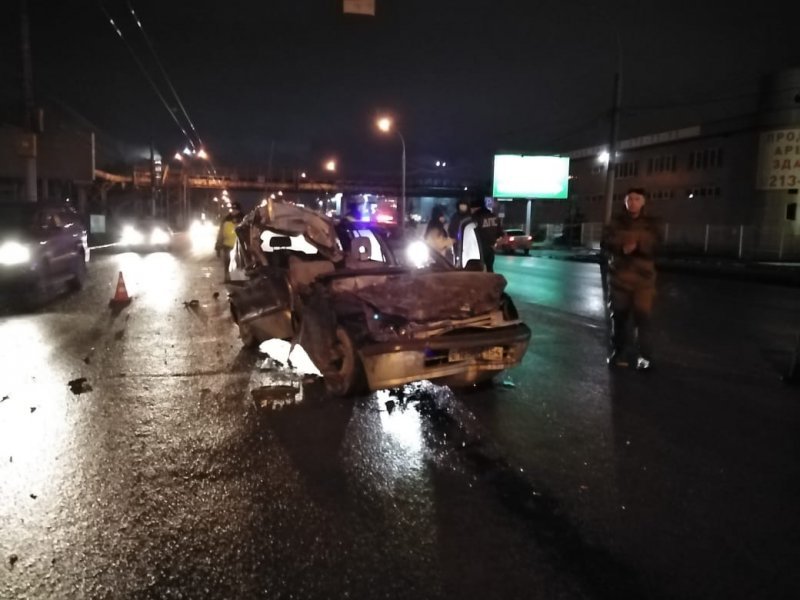 Водитель насмерть разбился в ночном ДТП в Ленинском районе