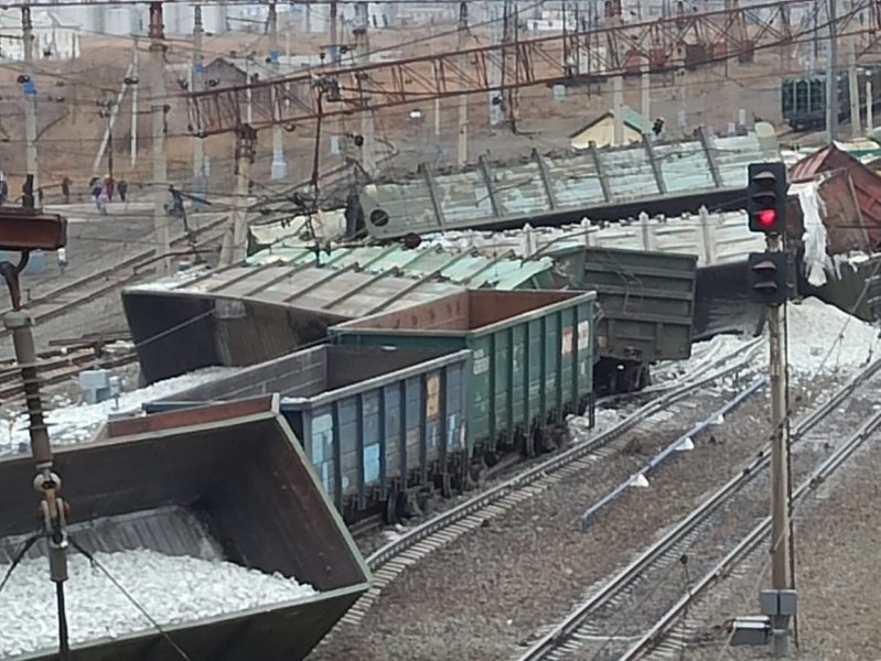 Следователи возбудили уголовное дело из-за сошедшего с рельс поезда в Татарском районе