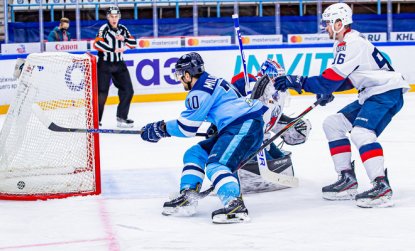 «Сибирь» обыграла нижегородское «Торпедо» и вернула себе место в зоне плей-офф