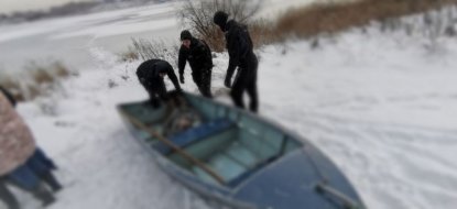 Трагедия на озере Каменка: рыбака затянуло под лед