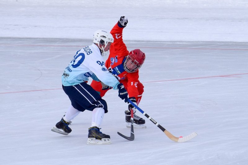 Запоздалая погоня: «Сибсельмаш» на своем льду уступил гостям из Иркутска