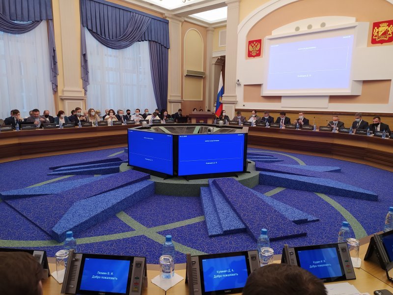 Депутаты горсовета собирают подписи новосибирцев за свои поправки в бюджет