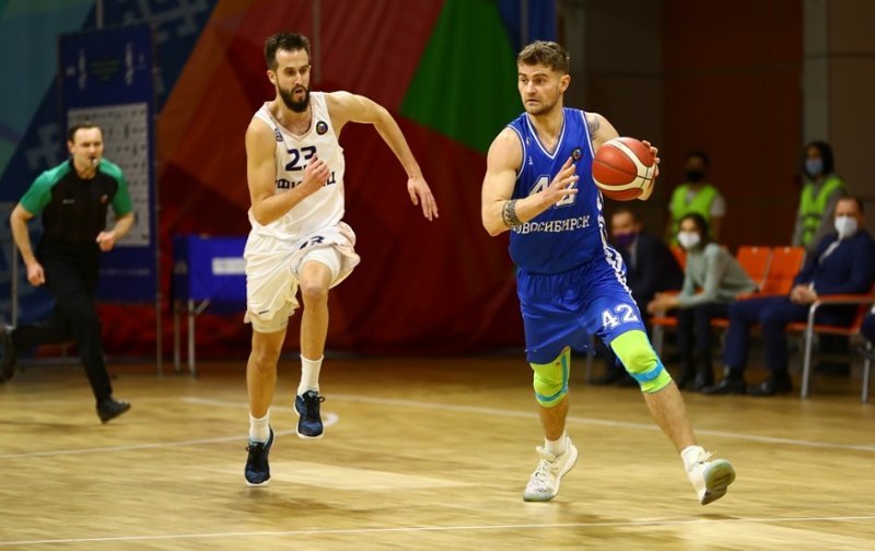 Баскетболисты «Новосибирска» завершили выездное турне победой в Уфе