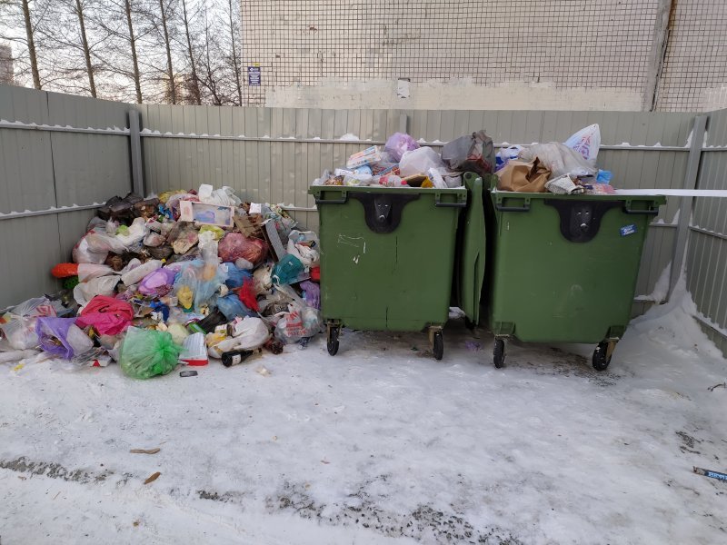 Дополнительные мусоровозы вышли на работу в Новосибирске