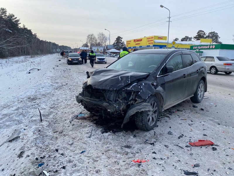 Автомобилист погиб в лобовом ДТП на трассе под Новосибирском