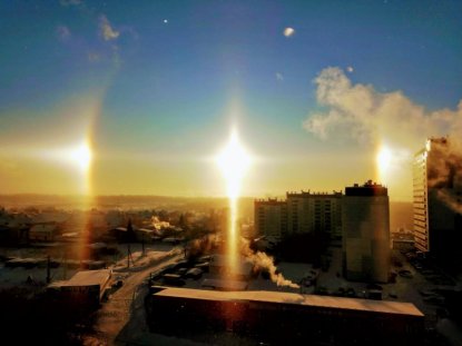 Два ложных солнца: новосибирцы массово постят фото красивого гало