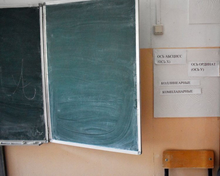 Новосибирские школьники вышли на учебу после «ковидных» каникул 
