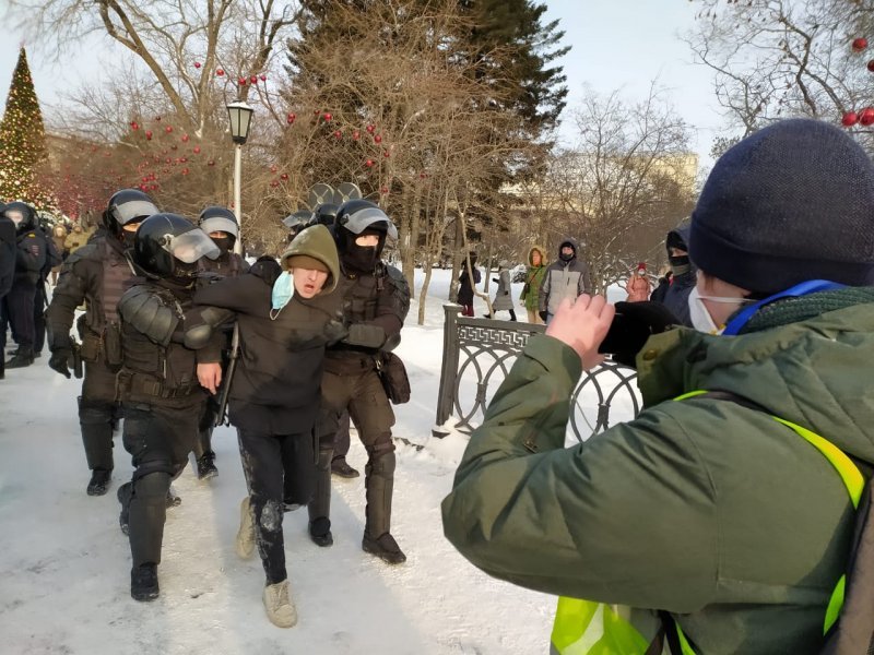 Больше всего протестующих по стране задержали в Новосибирске