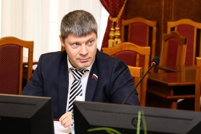 Депутату Законодательного собрания Валентину Сичкареву грозит до 10 лет тюрьмы