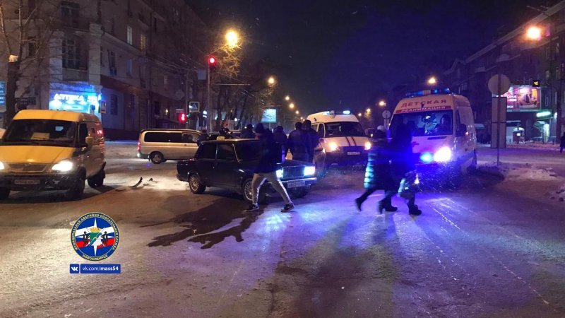Девочка пострадала в ДТП с участием такси в Новосибирске