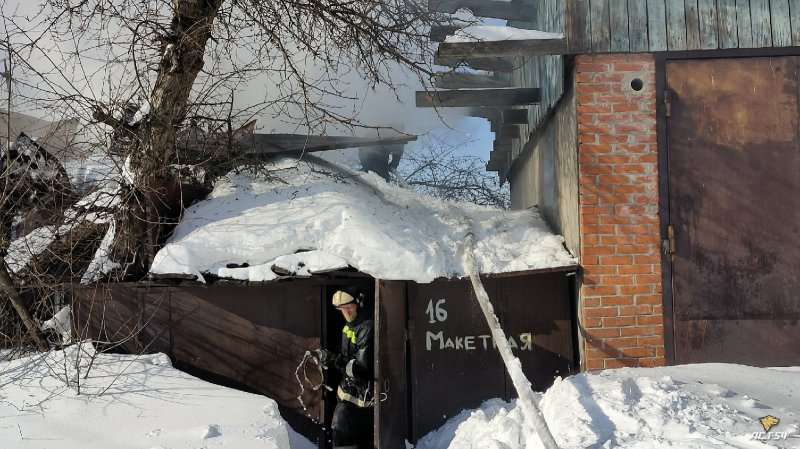 Мужчина погиб в горевшем доме в Дзержинском районе
