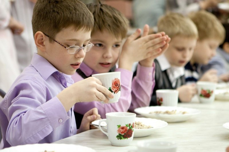 Детсадовцев и учеников кормят неправильно: прокуратура выявила нарушения и внесла представление мэру Новосибирска