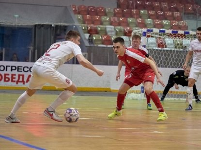 Мини-футбол: новосибирский «Сибиряк» стартовал в плей-офф Высшей лиги с крупной победы в гостях