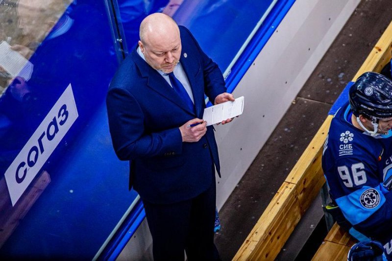 Хоккейный клуб «Сибирь» официально попрощался с Николаем Заварухиным