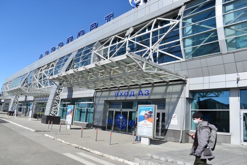 Аэропорт «Толмачево» эвакуировали из-за сообщения о бомбе