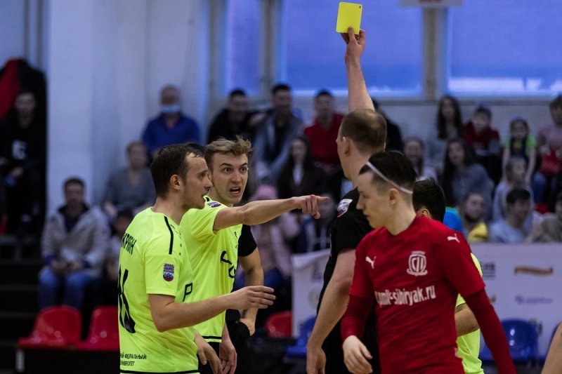 Мини-футбол: для выхода в полуфинал «Сибиряку» не хватило одного гола