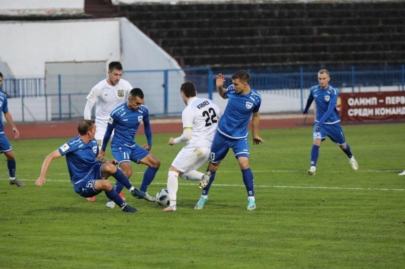 Футбол: «Новосибирск» одержал очередную победу