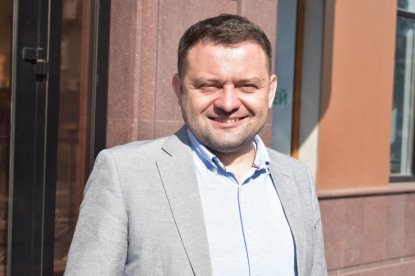 Депутат горсовета Бойко предложил ремонтировать дороги, а не снимать кино про мэра