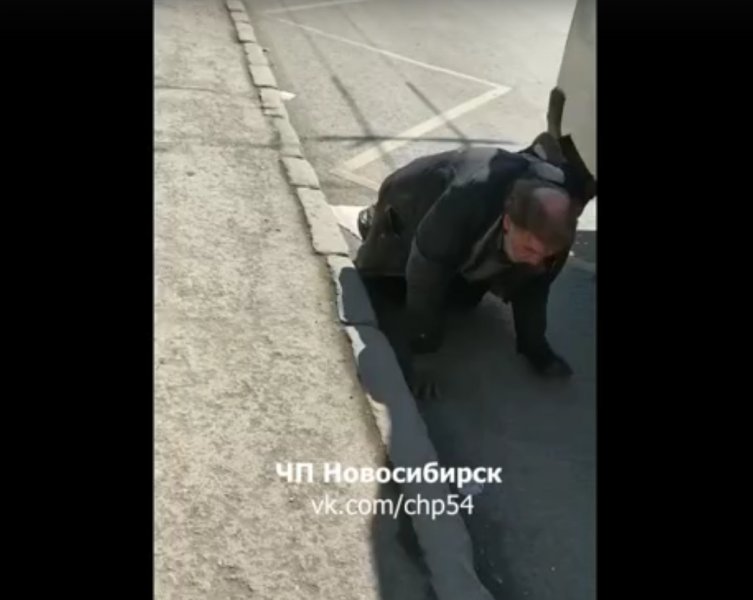 Инвалида без ног не пустили в общественный транспорт в Новосибирске