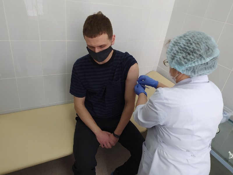 Вакцинацией и учениями в аэропорту будут бороться с COVID-19 в Новосибирской области