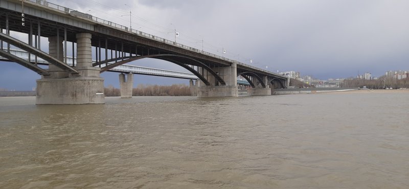 Октябрьский мост в Новосибирске на два года закроют для пешеходов
