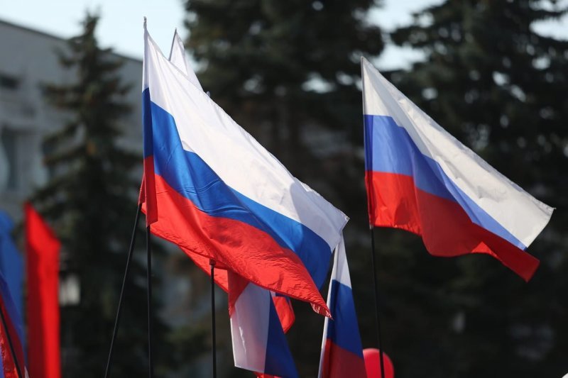 Россиян ждут длинные выходные в июне 2021 года: как отдыхаем на День России