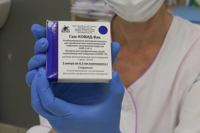 «Чрезвычайные меры»: новосибирский ученый назвал самую проверенную вакцину