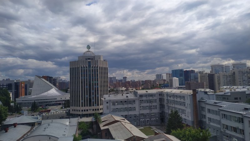 Похолодание до +10 градусов и ливни придут на неделе в Новосибирск