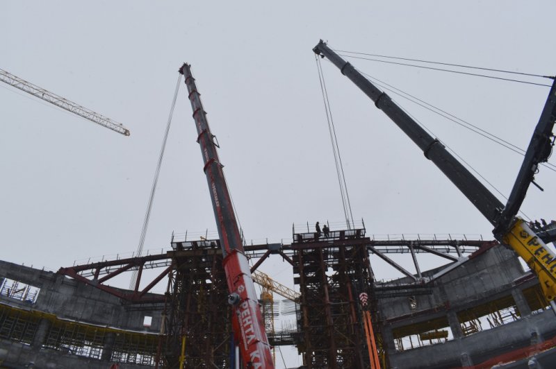 Ледовая арена к МЧМ-2023 в Новосибирске будет сдана в эксплуатацию в срок несмотря на подорожание стройматериалов