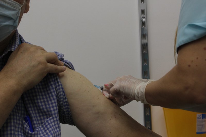 Развечан миф антипрививочников: от вакцинации нельзя заразиться коронавирусом