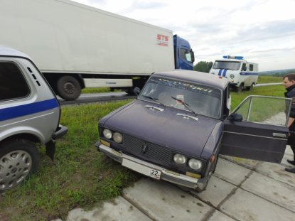 «Не на чем доехать до дома»: под Новосибирском на угнанном автомобиле задержан пьяный гонщик без прав