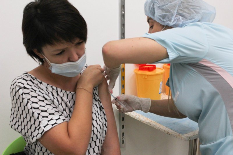 «Спекуляция антипрививочников»: главный акушер Новосибирской области описал влияние вакцинации от COVID-19 на репродуктивную систему