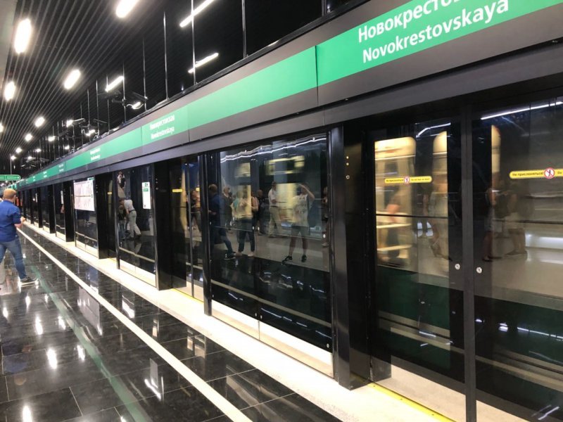 В Новосибирске на метростанции «Спортивная» установят раздвижные двери