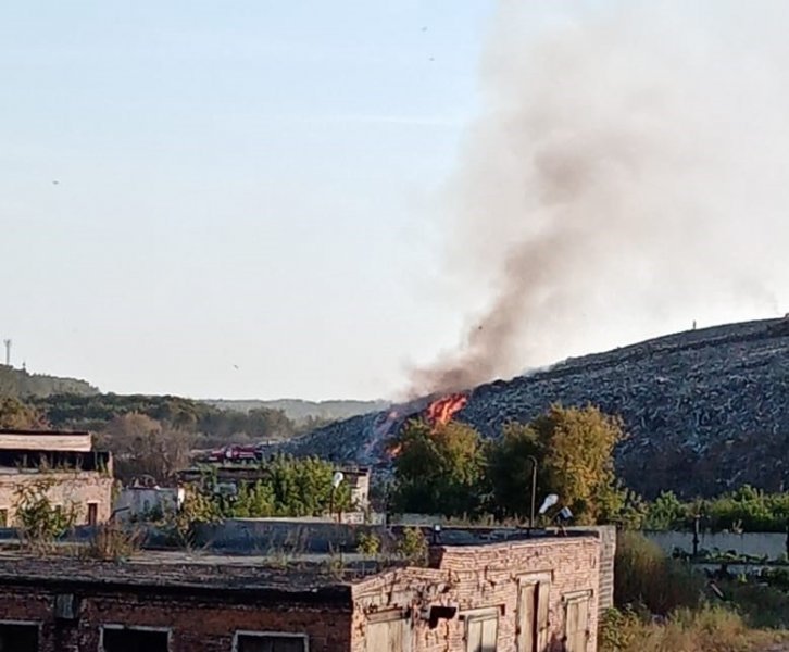 Левобережный мусорный полигон загорелся в Новосибирске 3 сентября (ВИДЕО)