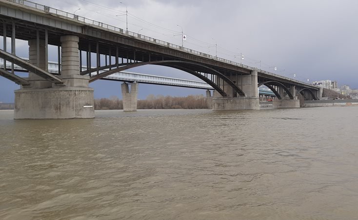 В Новосибирске объявлен аукцион на ремонт Октябрьского моста