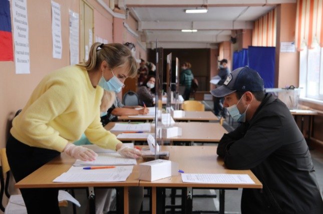 Явка на выборах в Госдуму в Новосибирской области к 18:00 составила 34,46%