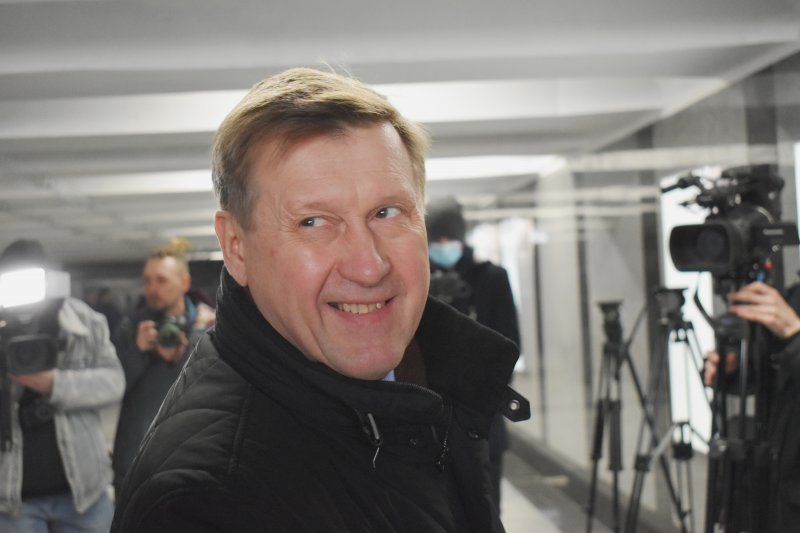 Суд не стал рассматривать иск о засекреченных премиях мэра Новосибирска