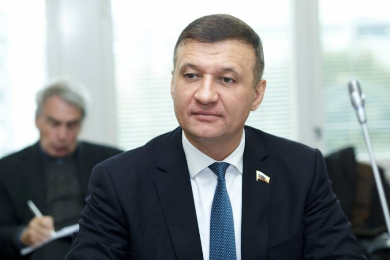 Дмитрий Савельев призывает обеспечить максимальную безопасность для граждан во время переписи