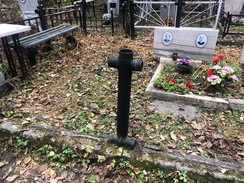 Рядом с мемориалом «Раненый воин» охотники за металлом разорили могилу ветерана ВОВ