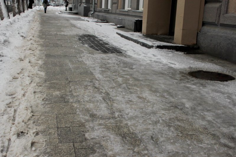 Поскользнулся, упал, очнулся – миллион рублей: как заставить чиновников раскошелиться за травмы на тротуарах