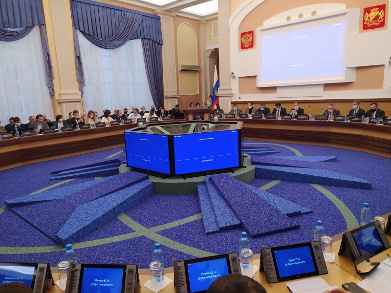 Горсовет со скрипом принял проект бюджета Новосибирска на 2022-2024 годы