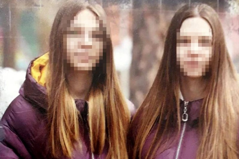 «Орут на тех, кто ответить не может»: кондуктор обматерила подростков-близняшек и выгнала их из автобуса