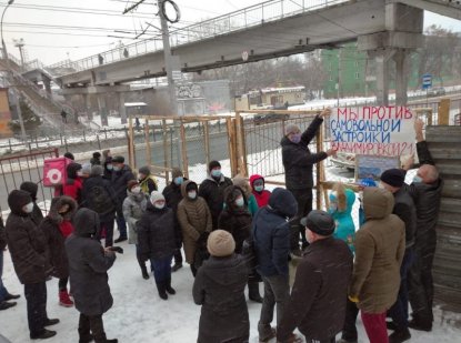 Конфликт из-за точечной застройки в Новосибирске закончился избиением протестующего